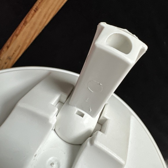 1 GALLON IGLOO BEVERAGE COOLER Drink Red Spout Work Party Beach 13 X 6" - Picture 13 of 14